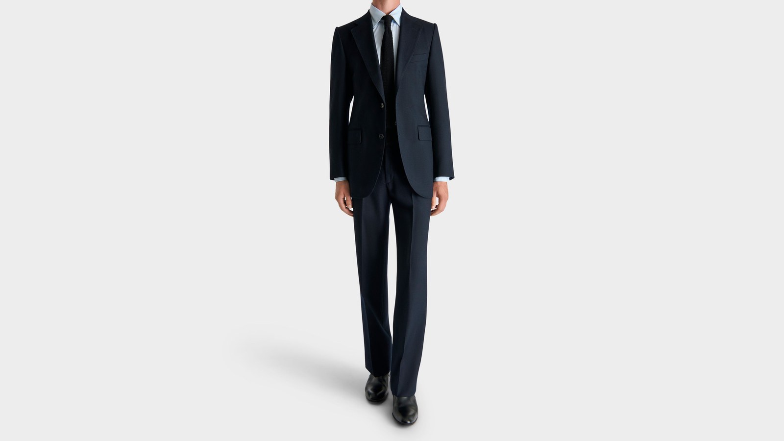 Un seul costume pour trois jours de déplacement : comment le choisir