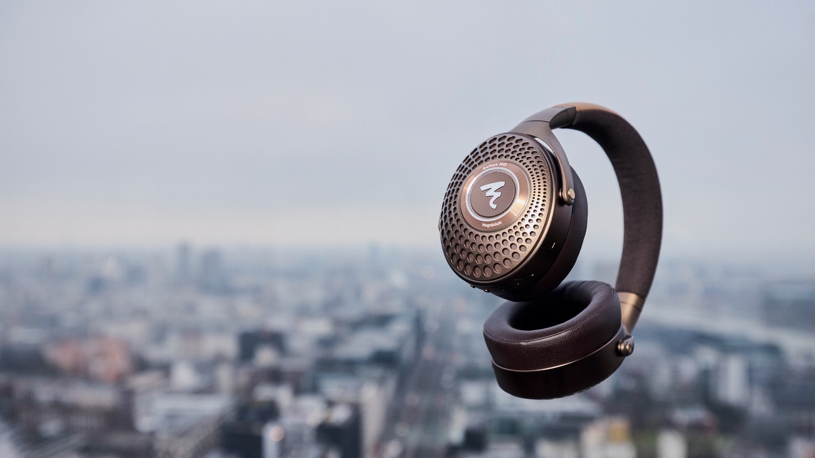 Focal Bathys MG : le casque nomade de luxe, conçu à Saint-Étienne