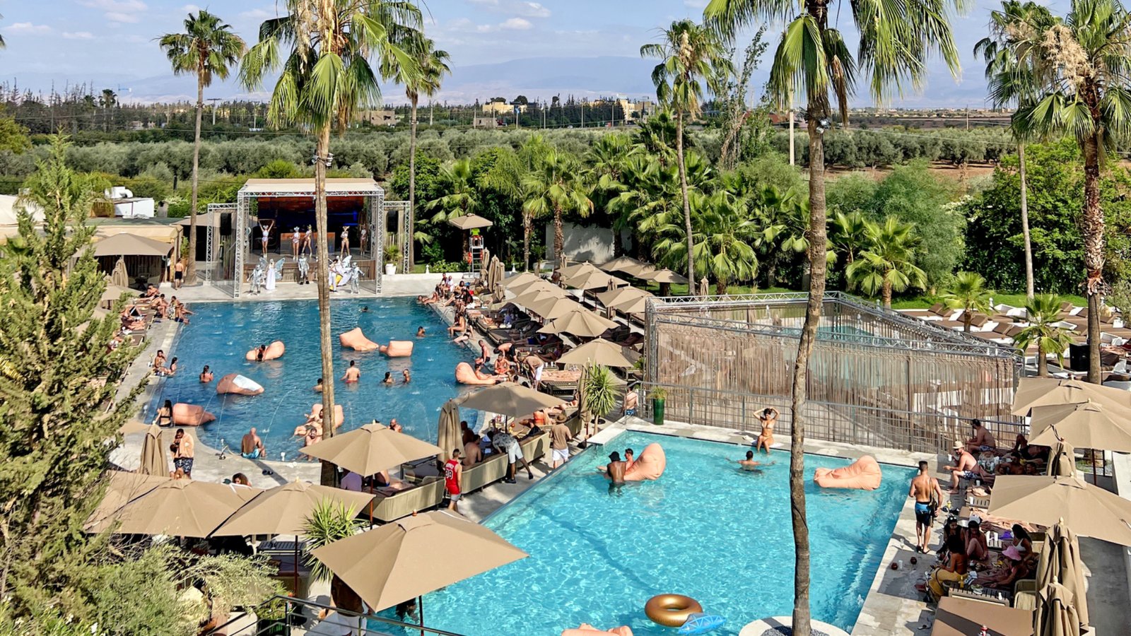 Les grands beach clubs de Marrakech, pour une journée de fête