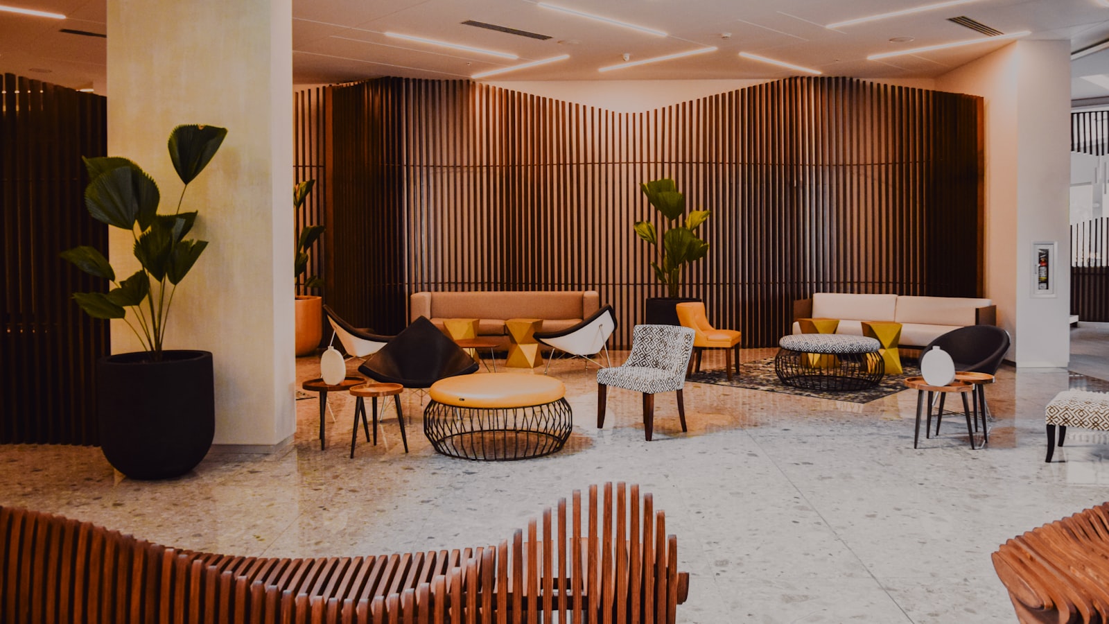 Lobby d'un hôtel cinq étoiles du 2e arrondissement, à Paris