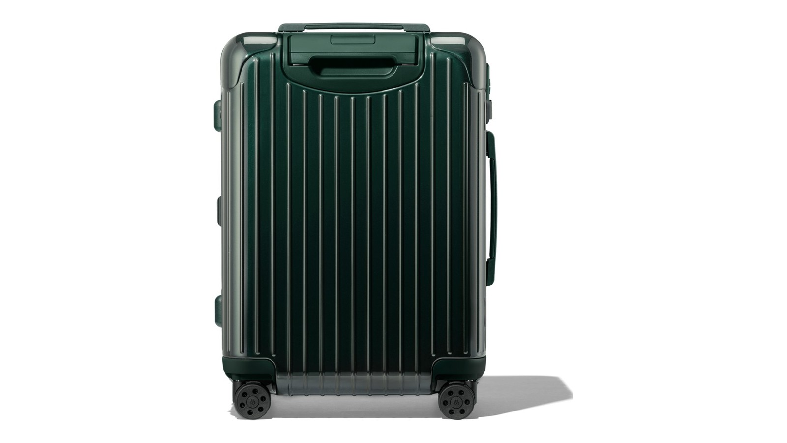Test : Rimowa Essential Cabin, deux ans et 80 vols plus tard